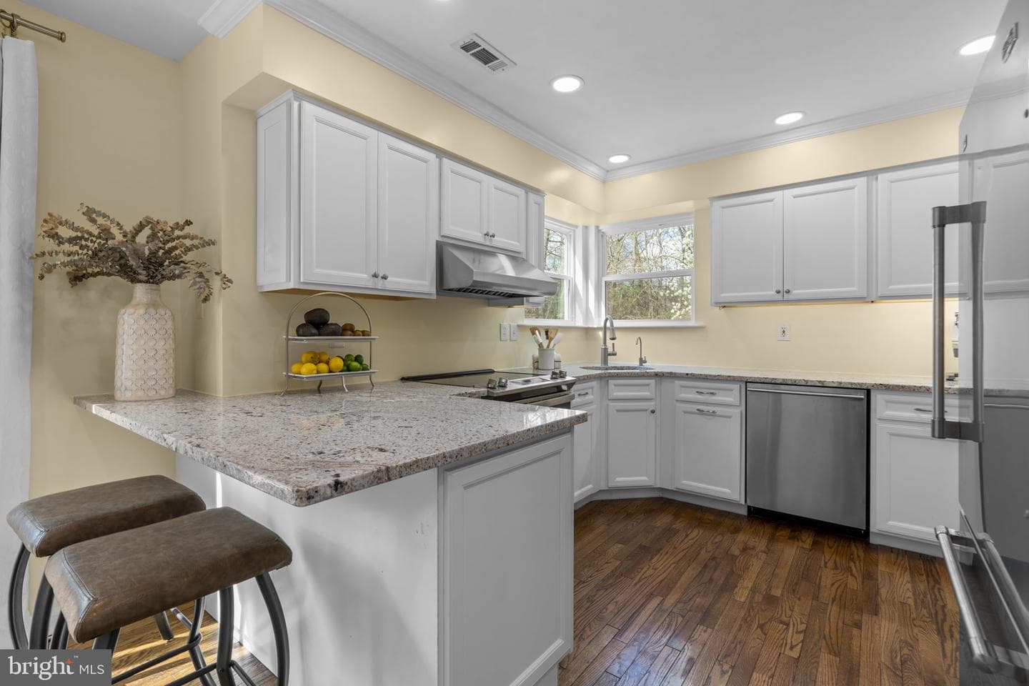 7723 Heatherside Lane photo 16