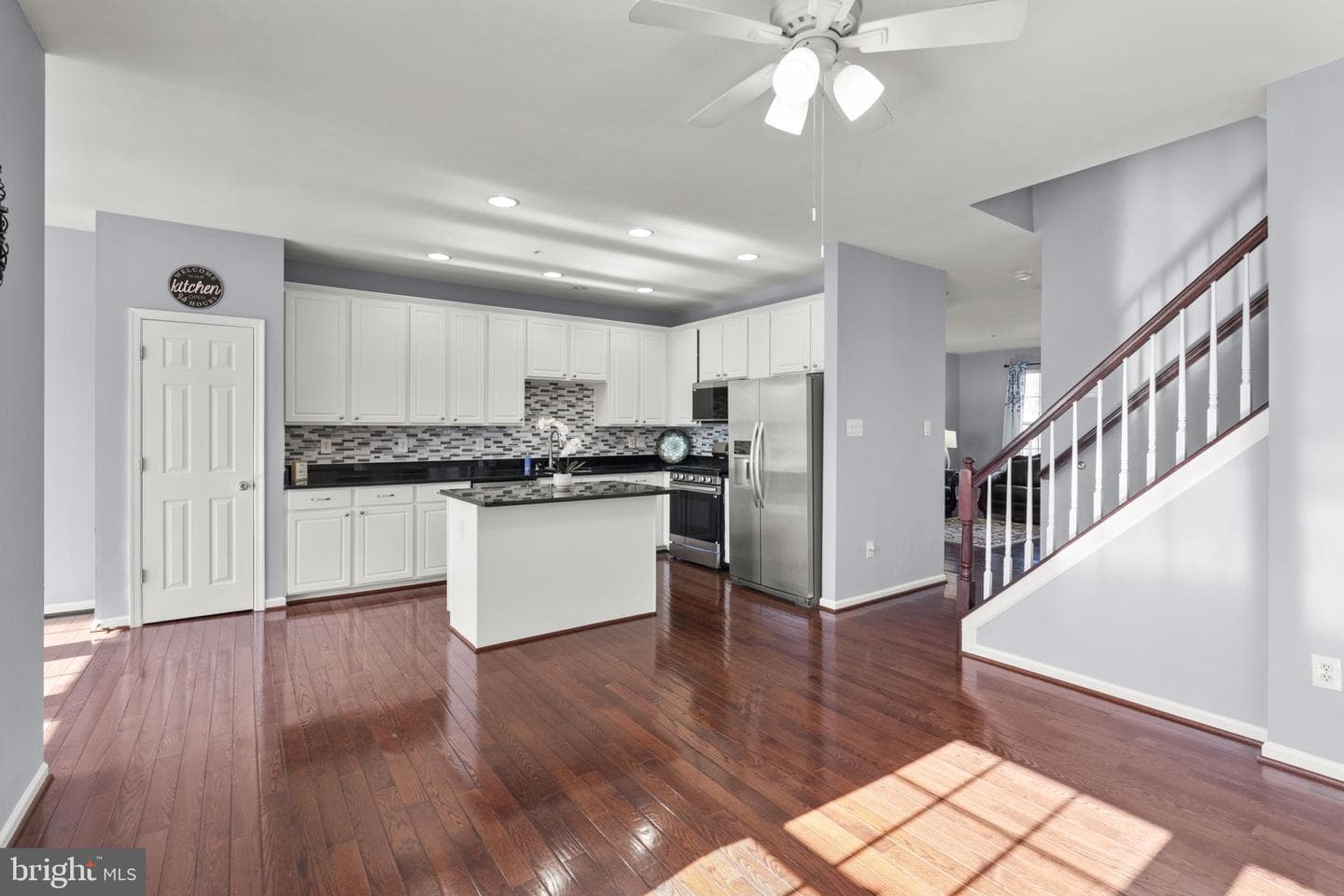 8746 Stonehouse Drive photo 10