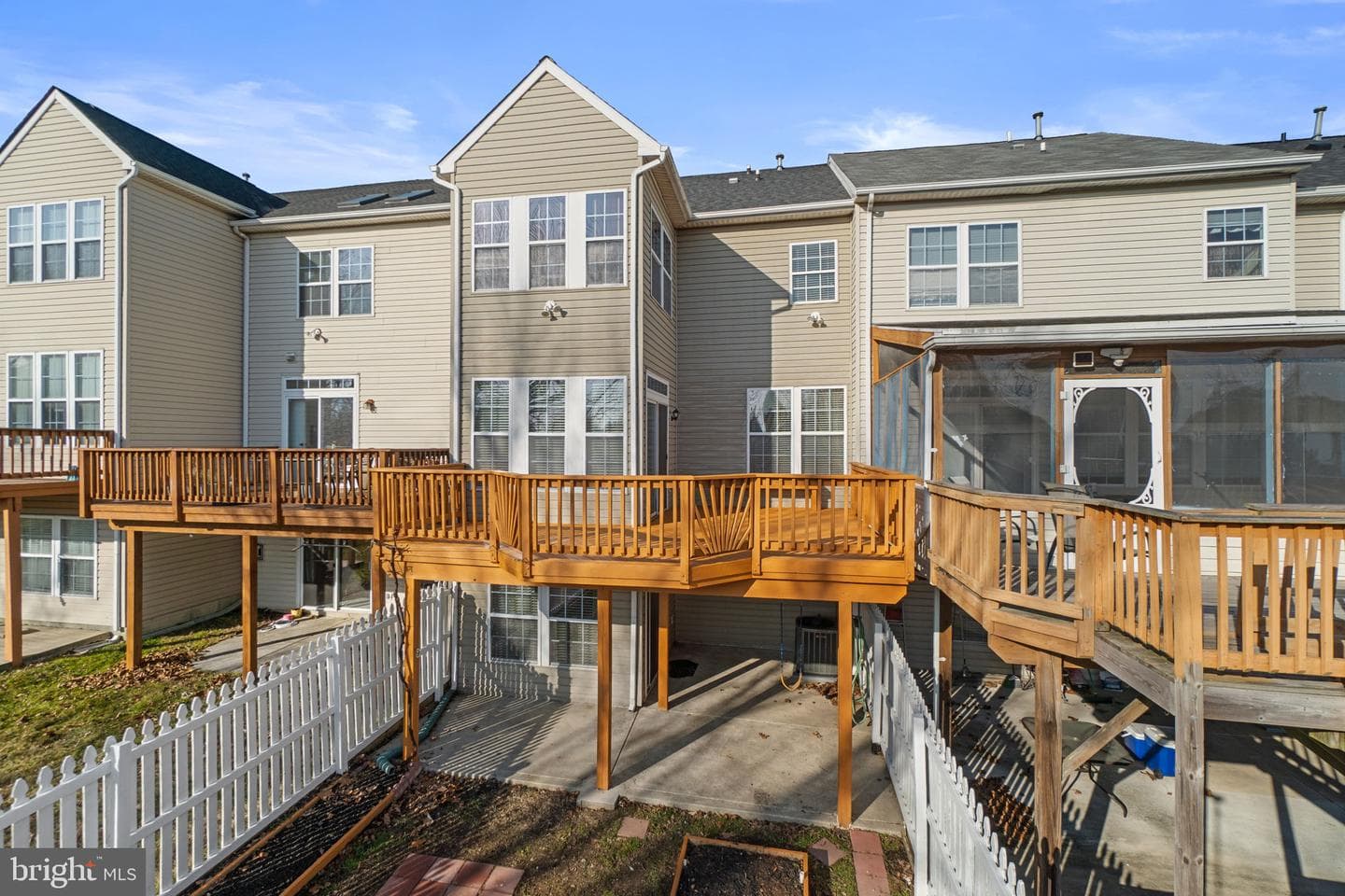 8746 Stonehouse Drive photo 28