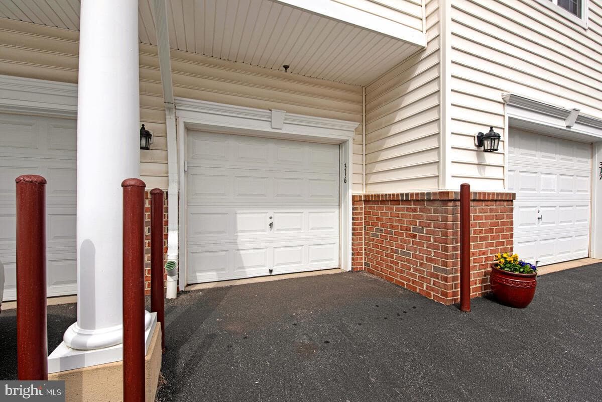 6150 Shadywood Road #207 photo 50
