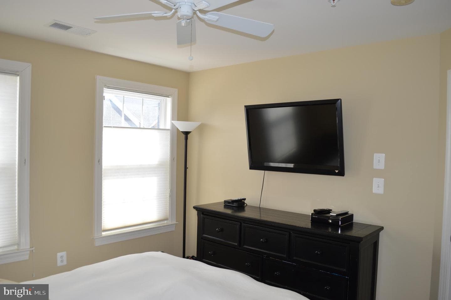 2070 Crescent Moon Court photo 9