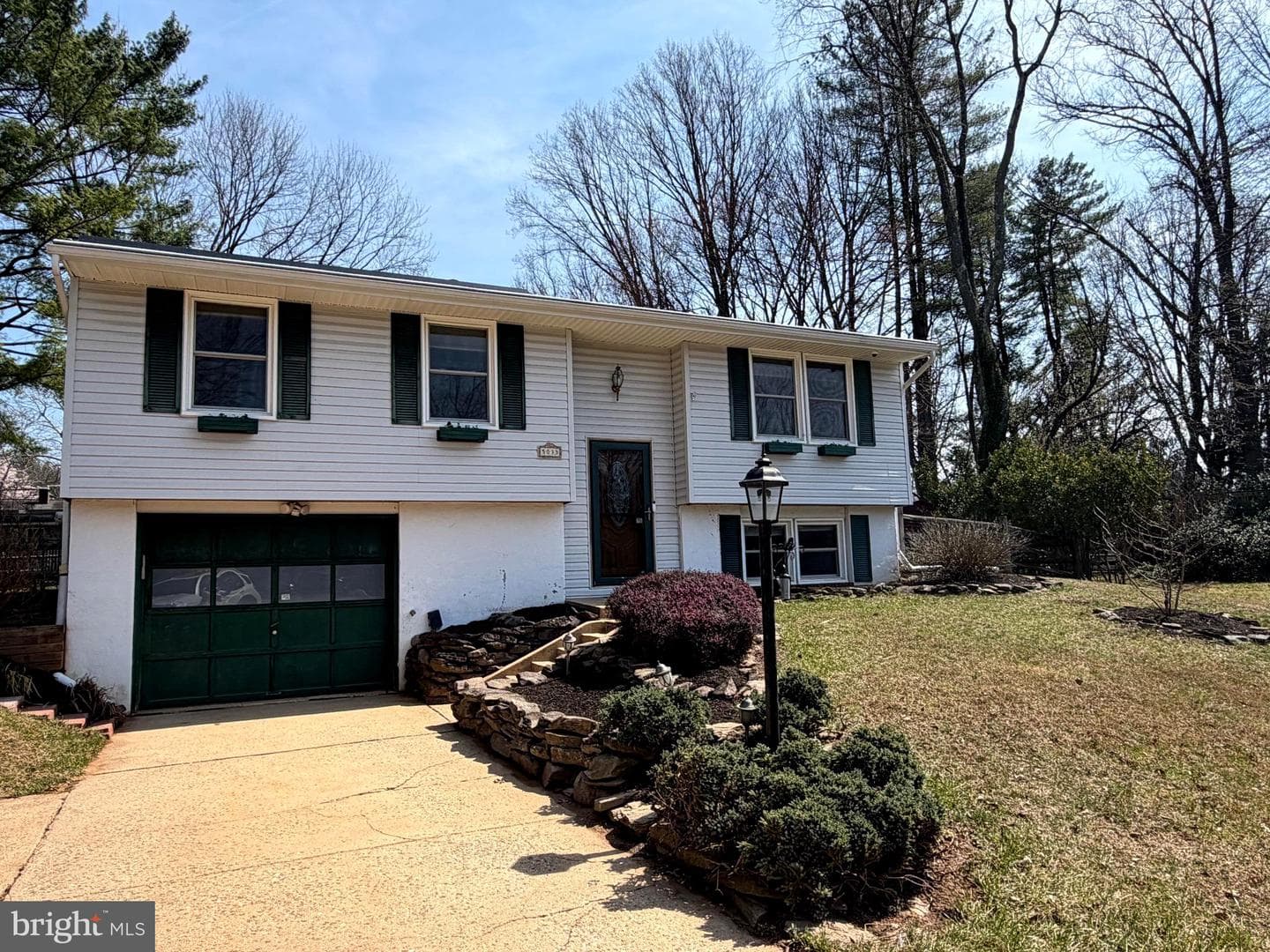 5033 Three Kings Lane