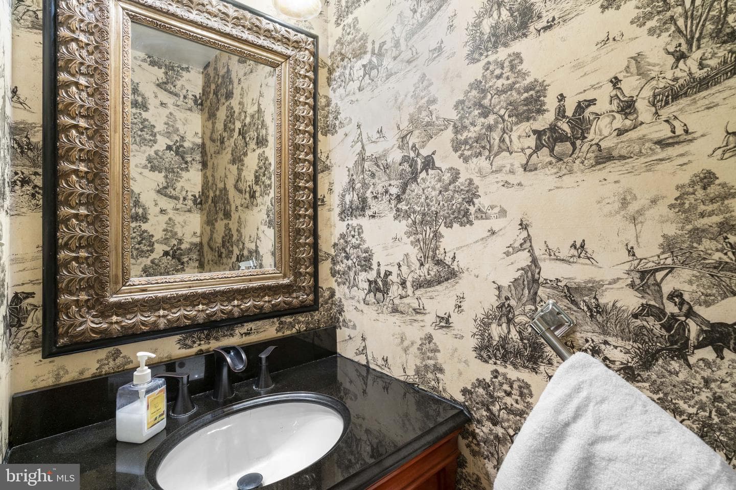 2877 Thornbrook Road photo 17