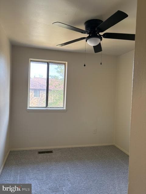 6976 Knighthood Lane photo 24