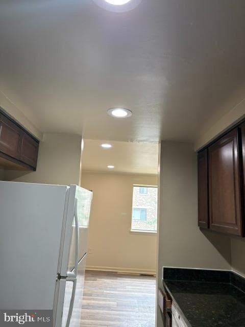 6976 Knighthood Lane photo 8