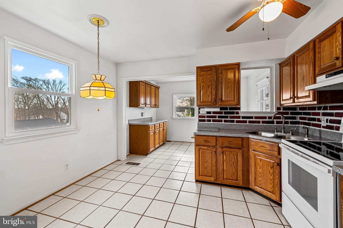 9382 N Laurel Road photo 11