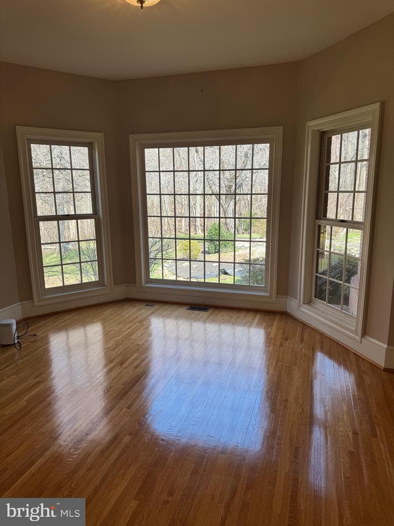 9409 Elizabeth Court photo 26