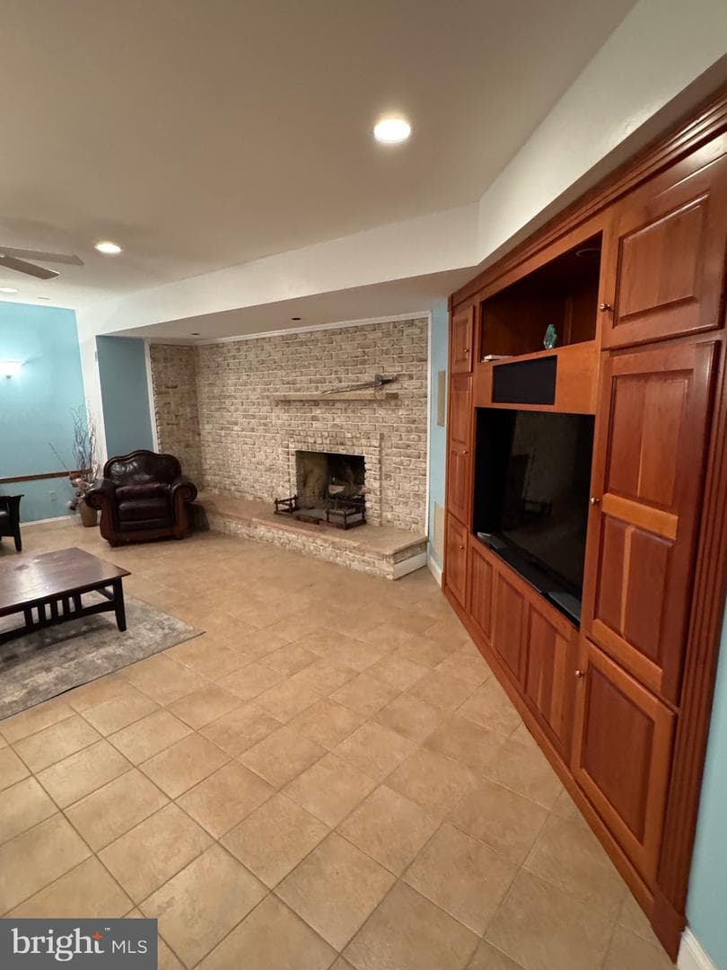 9409 Elizabeth Court photo 39