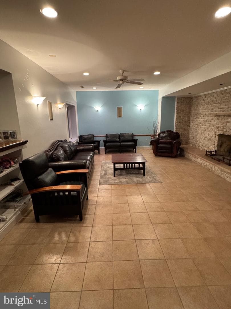 9409 Elizabeth Court photo 40