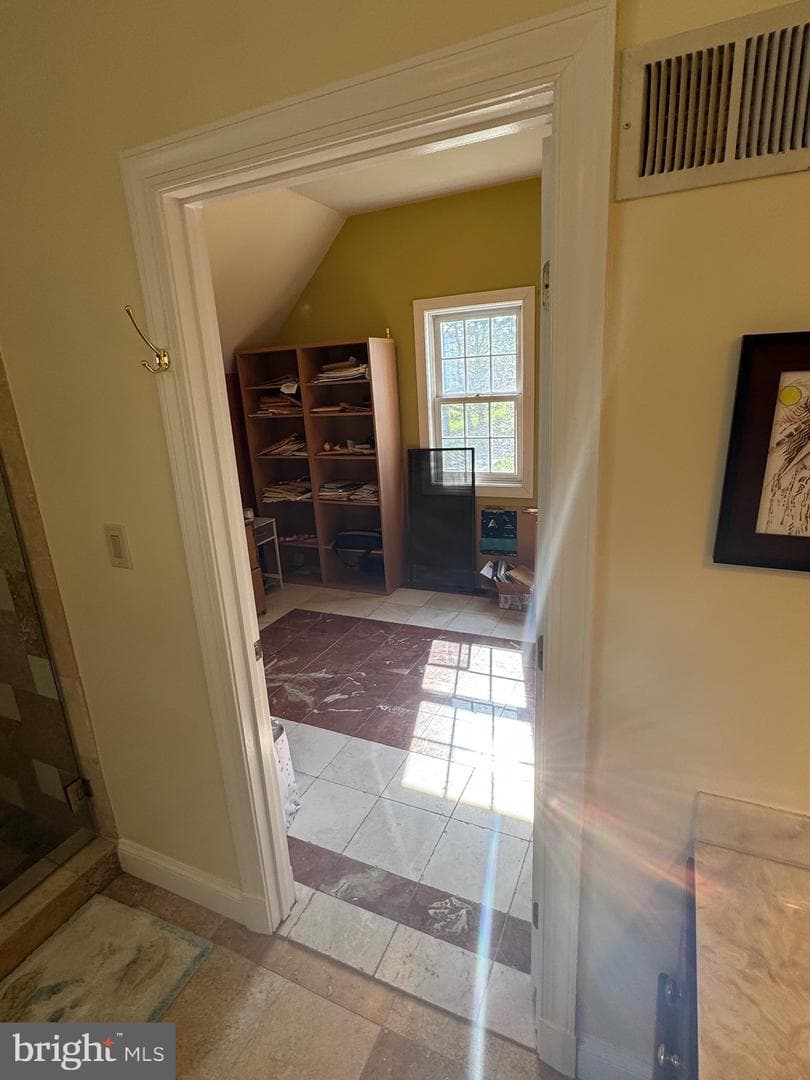 9409 Elizabeth Court photo 52