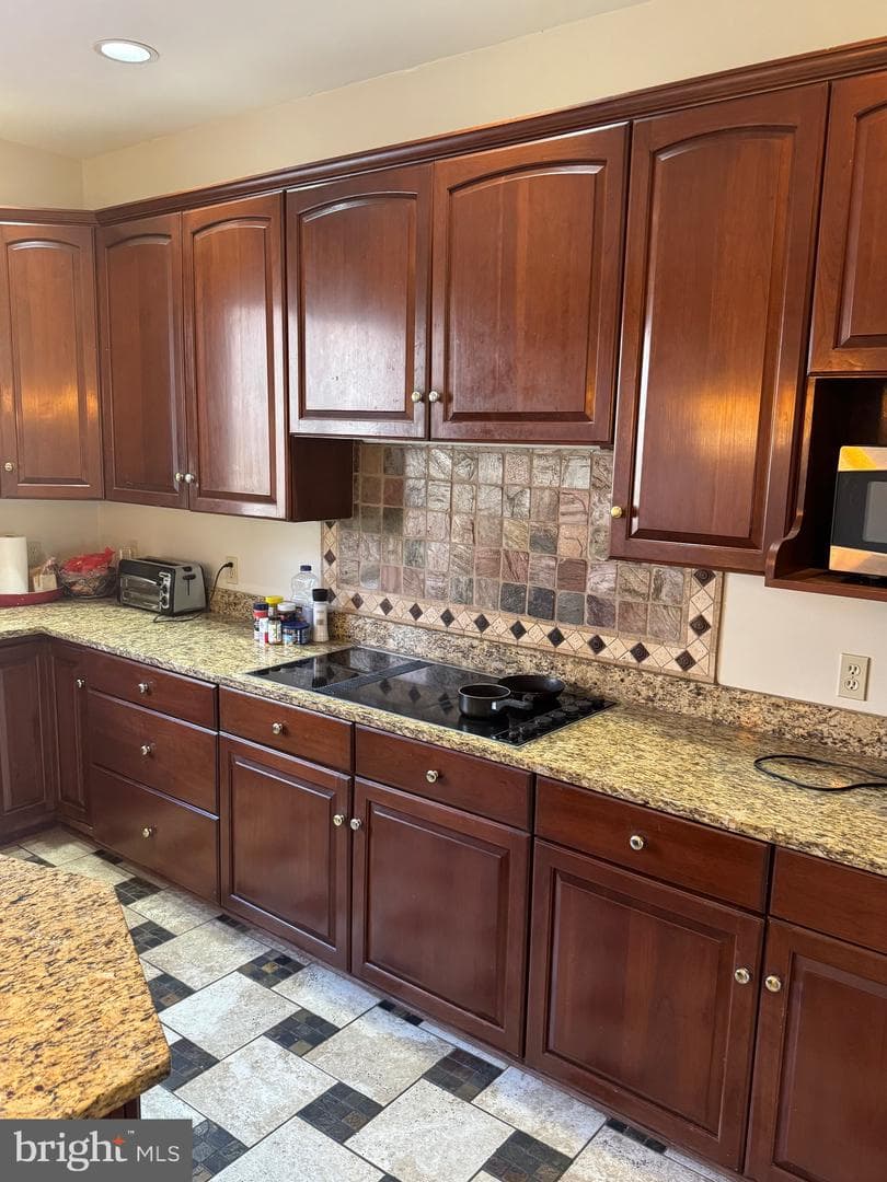 9409 Elizabeth Court photo 68