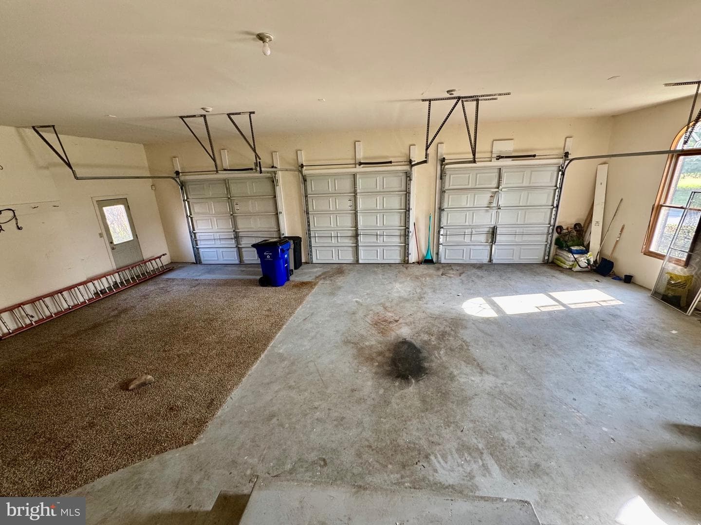 9409 Elizabeth Court photo 73