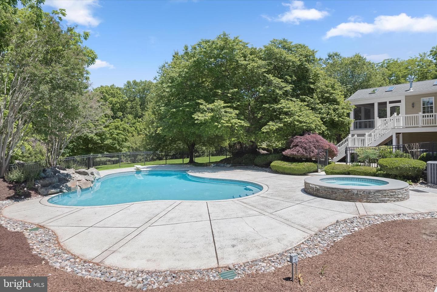5524 Adams Ridge Road photo 2