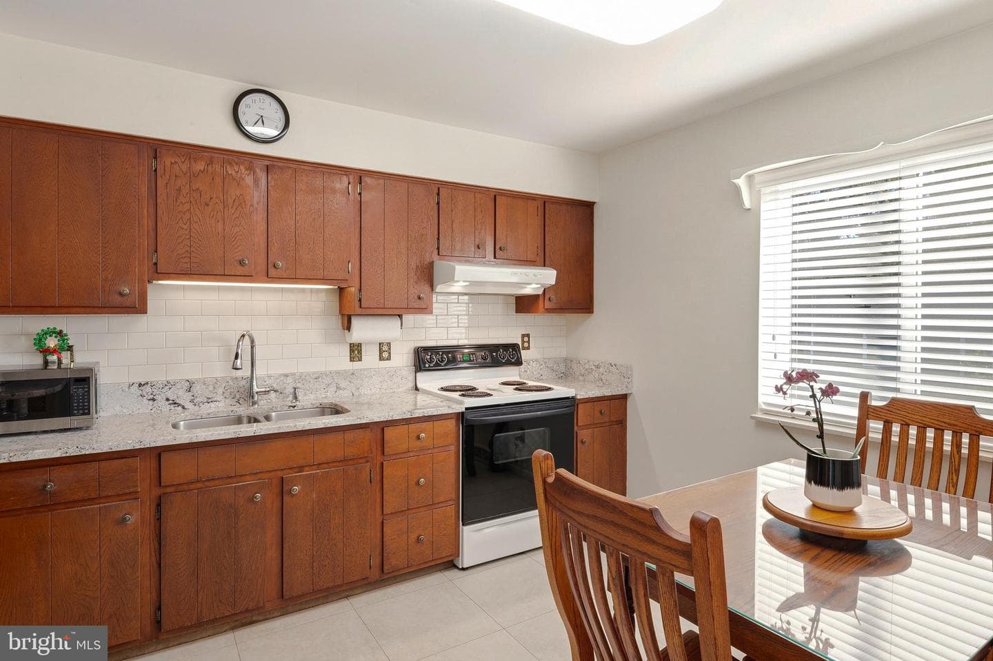 5158 Orchard Green photo 11
