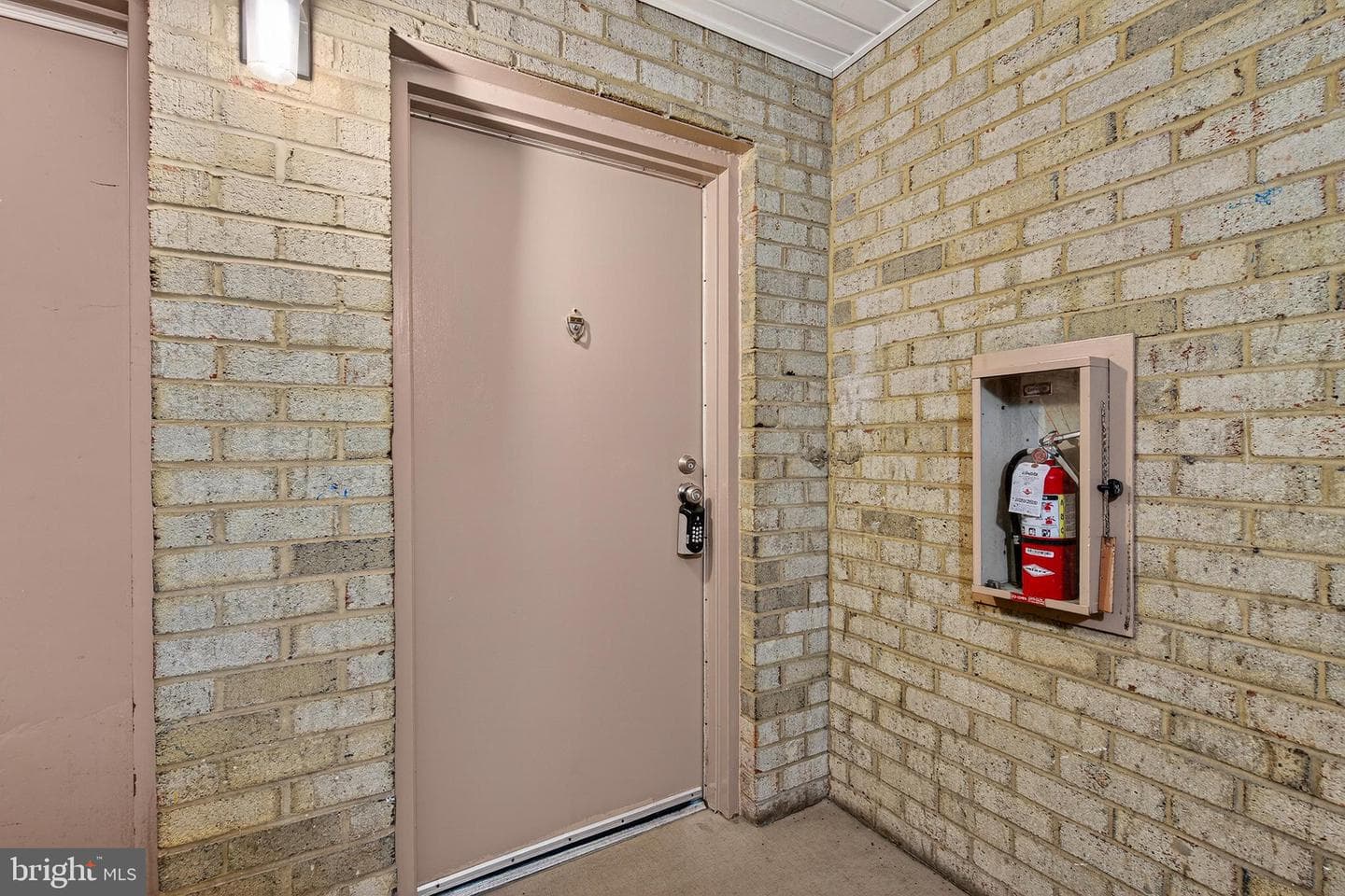 8865 Rollright Court #j photo 19