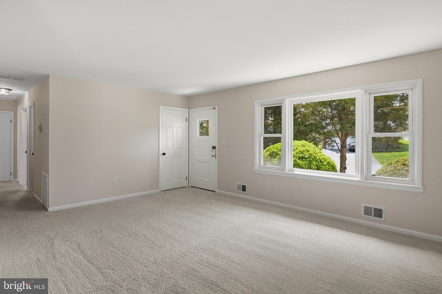9333 Decatur Place photo 5
