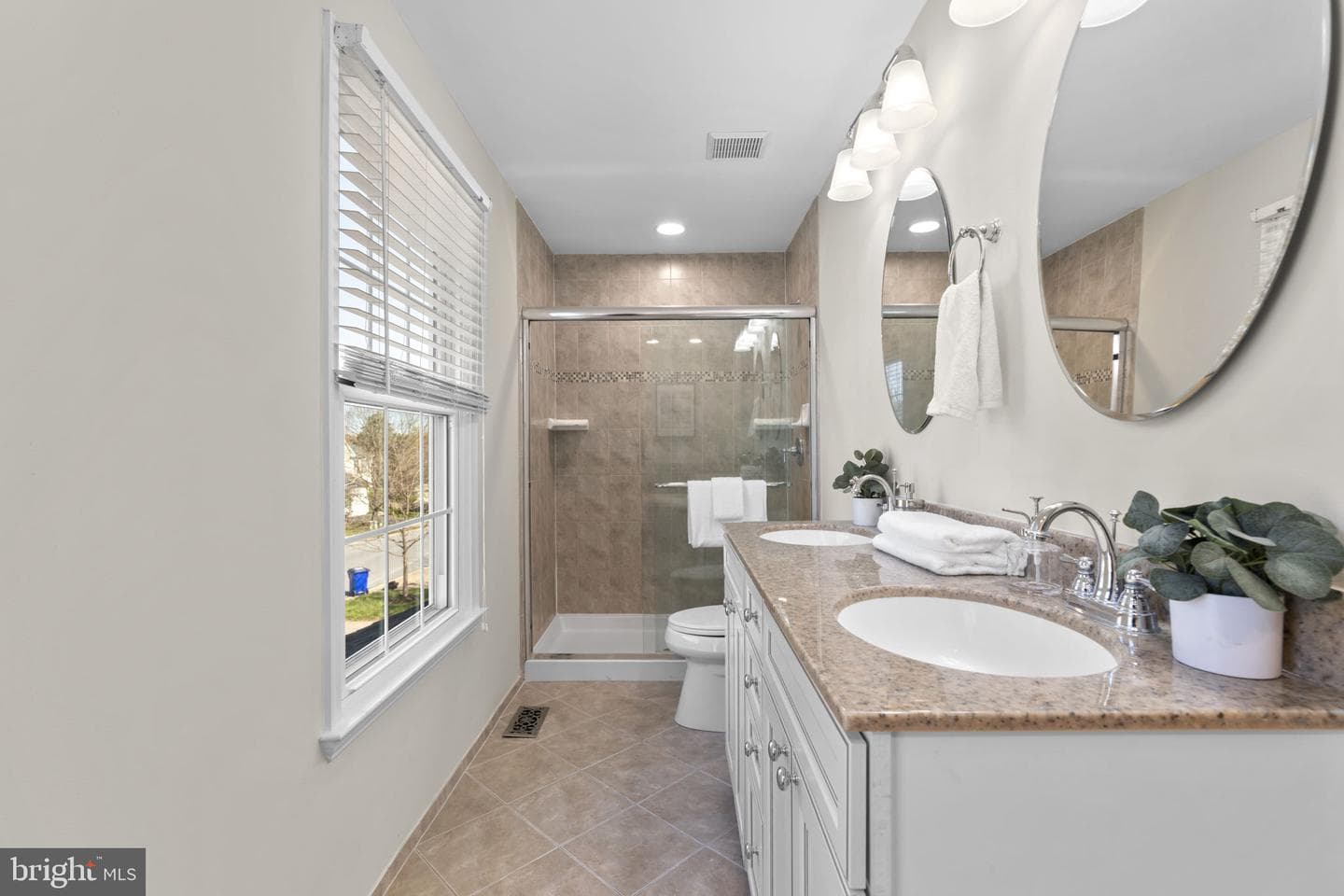 8525 Trail View Drive photo 22