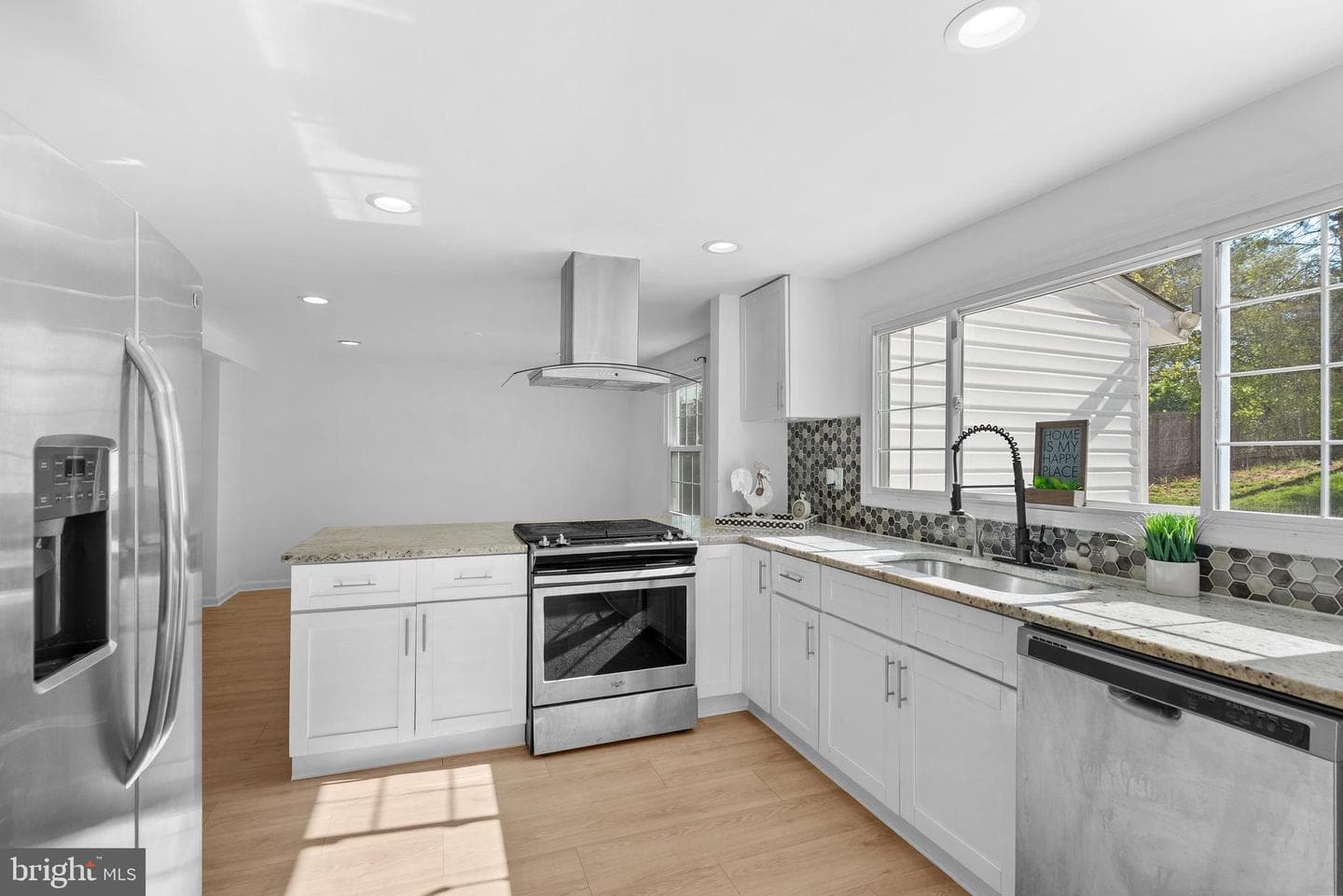 5637 High Tor Hill photo 5