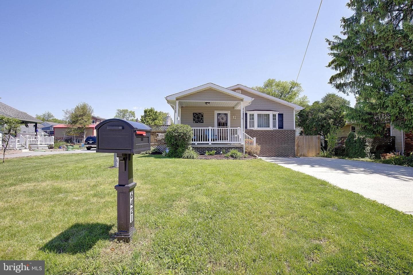 6421 Harthorn Avenue photo 2
