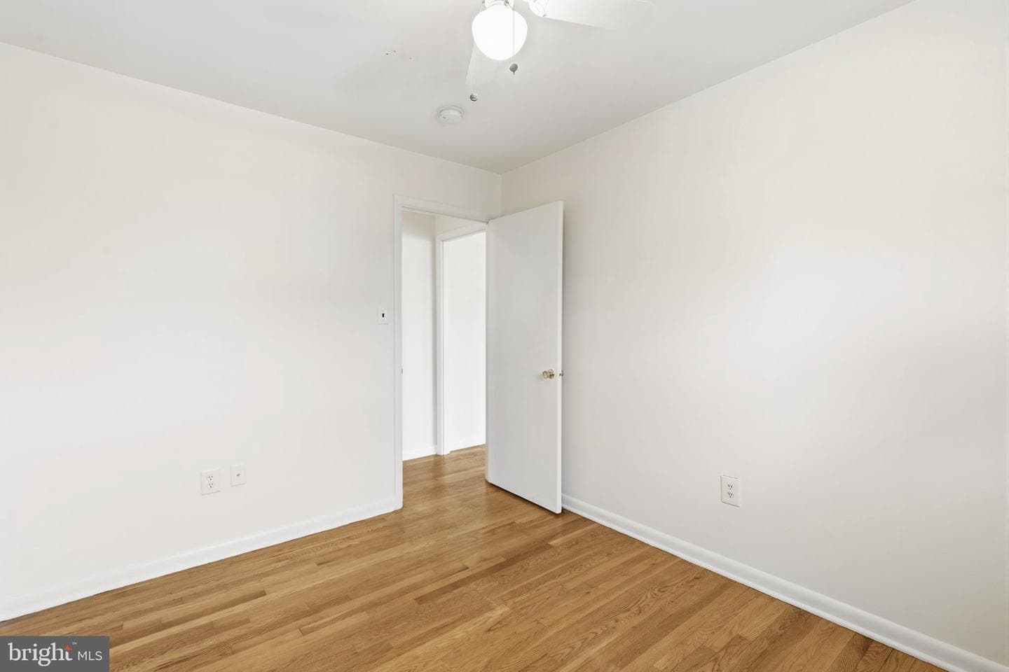 9827 Robinson Boulevard photo 12