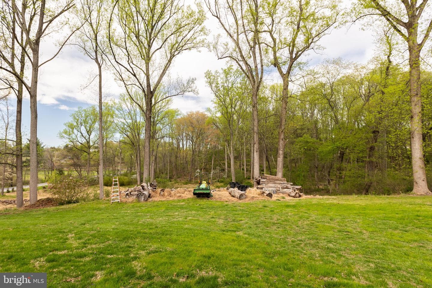 13576 Highland Road photo 13