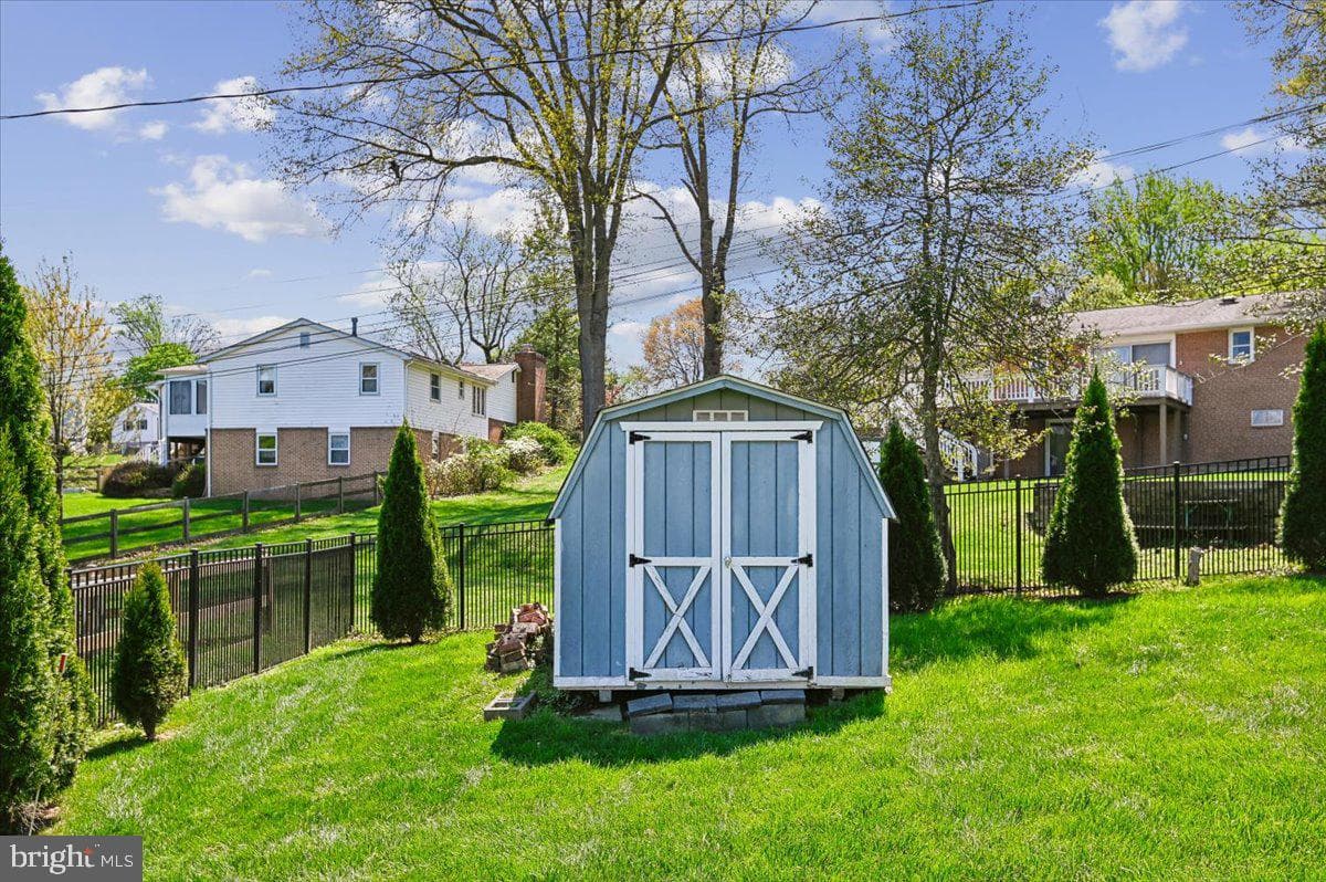 10121 Colonial Drive photo 35