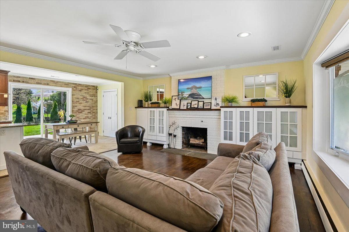 10121 Colonial Drive photo 8