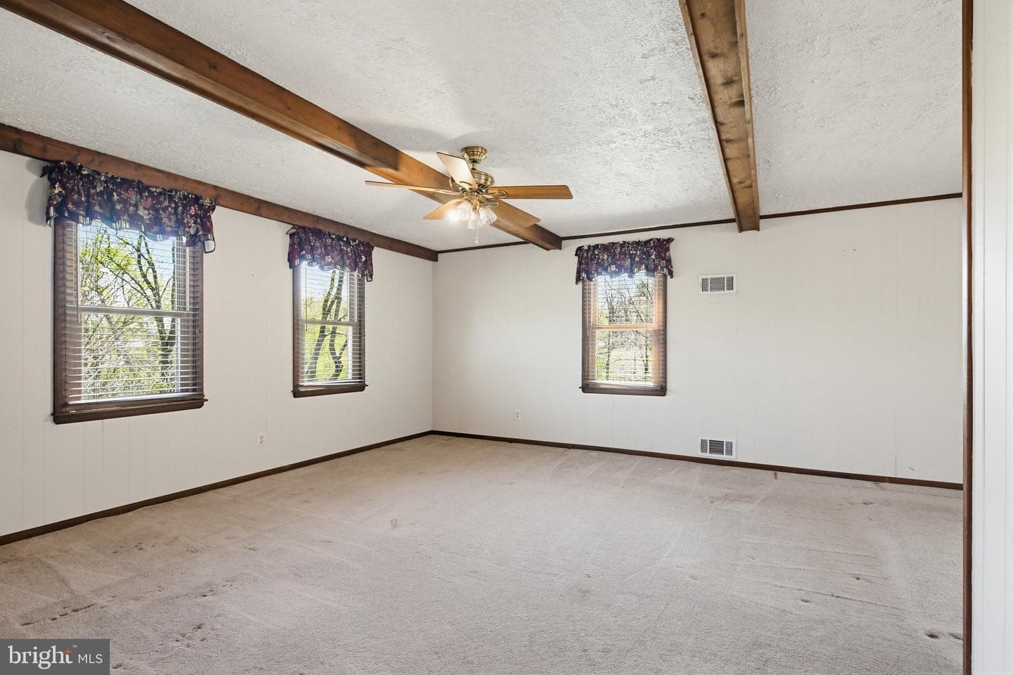 15884 Meadow Walk Road photo 10