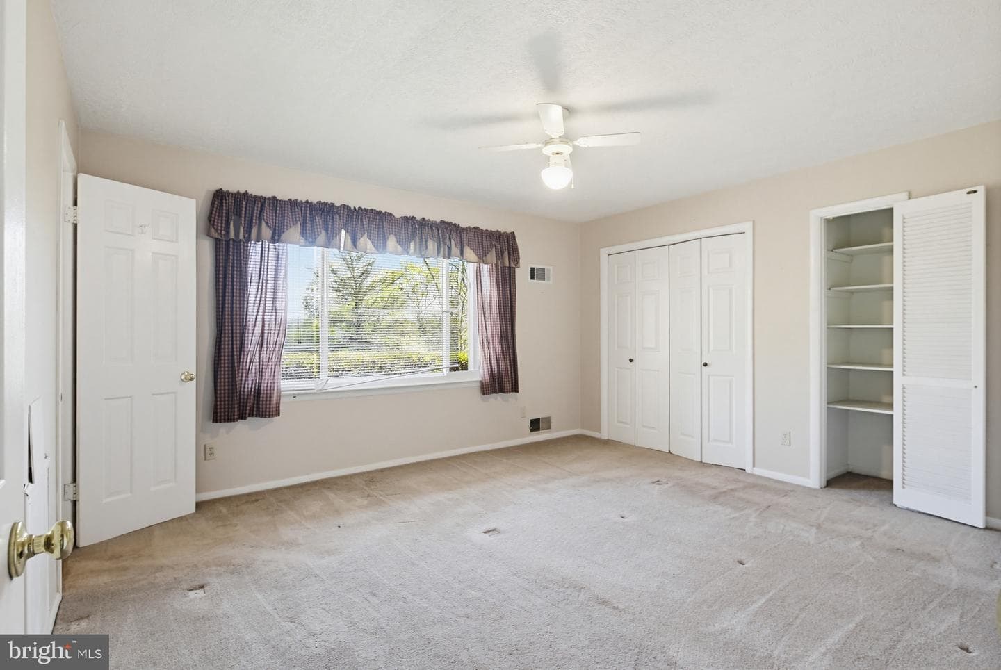 15884 Meadow Walk Road photo 23
