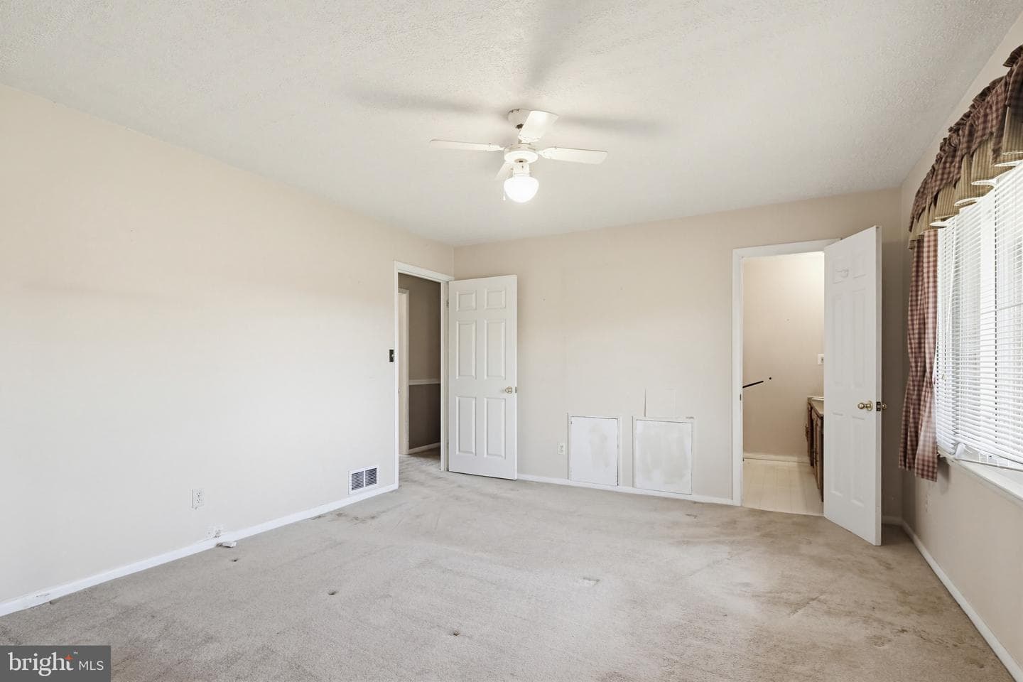 15884 Meadow Walk Road photo 24