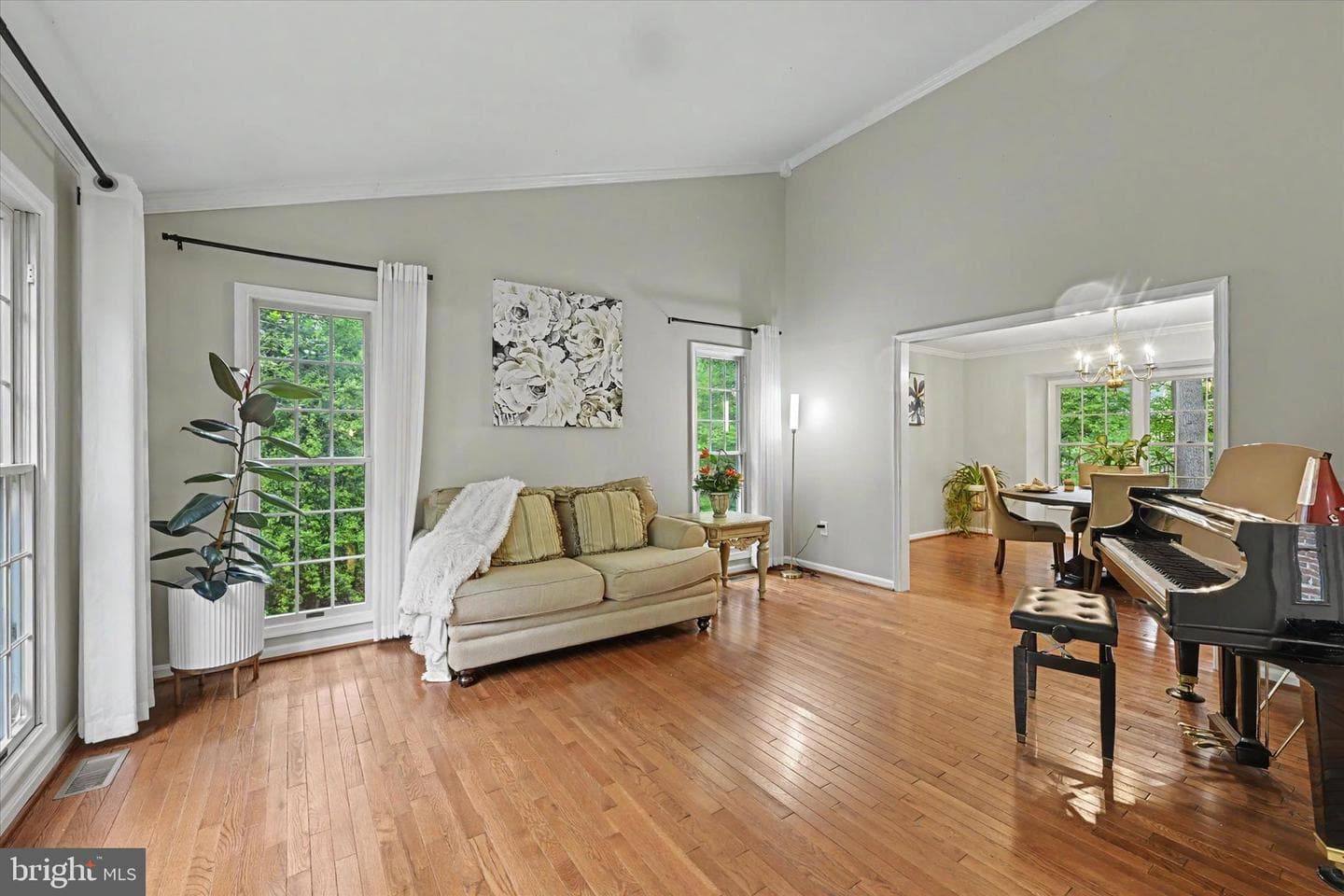 8033 Crest Road, Laurel