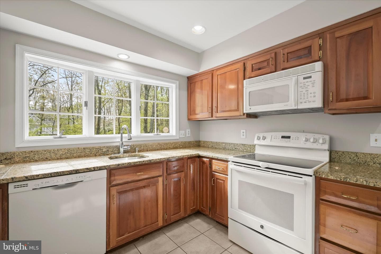 10428 Schoolmaster Place photo 25