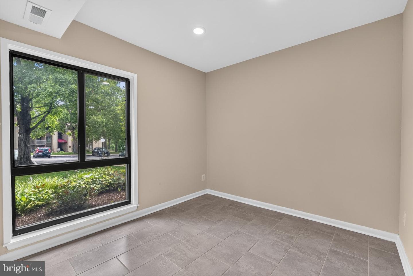6079 Majors Lane #4 M4 photo 7