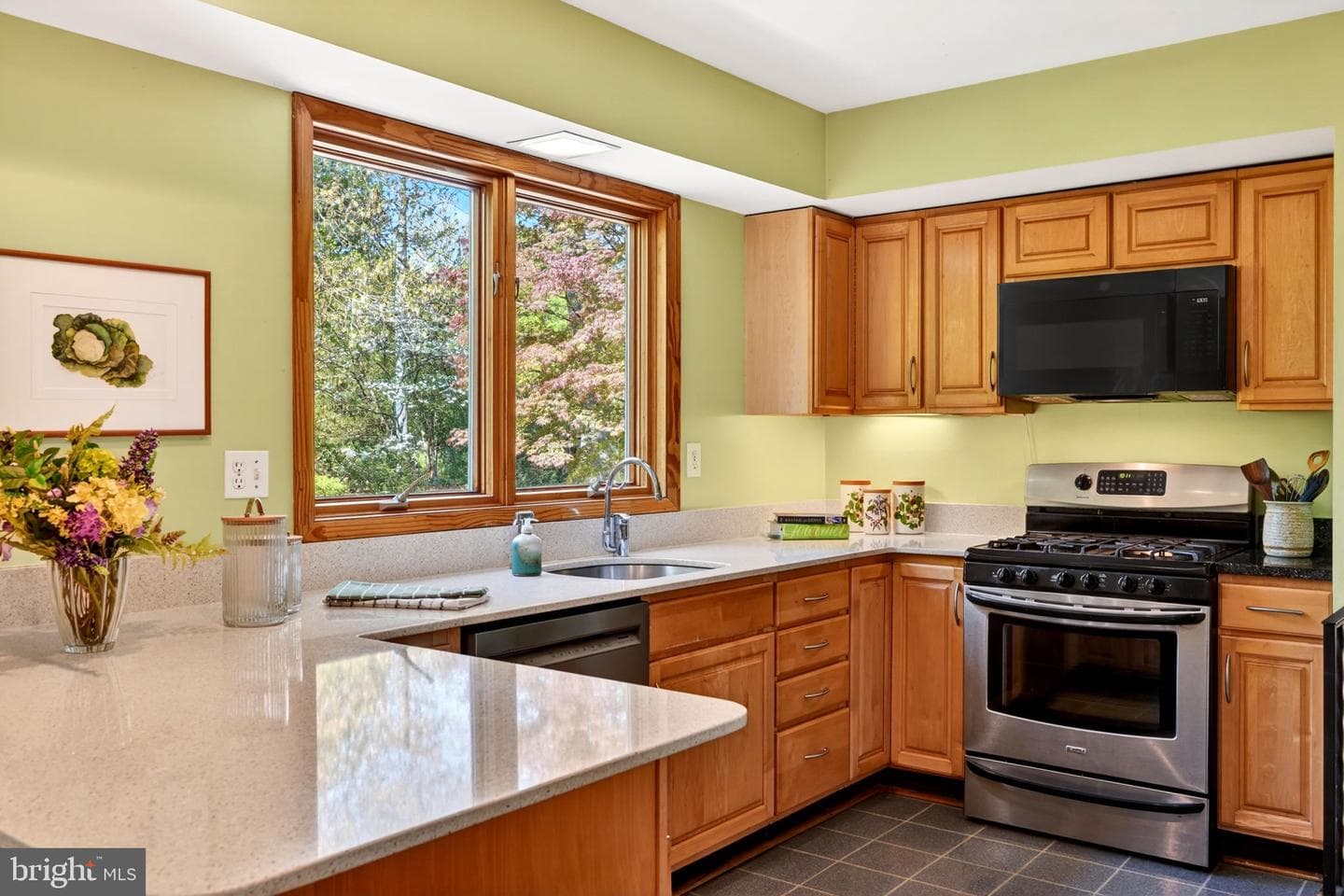 9221 Spring Valley Road photo 21