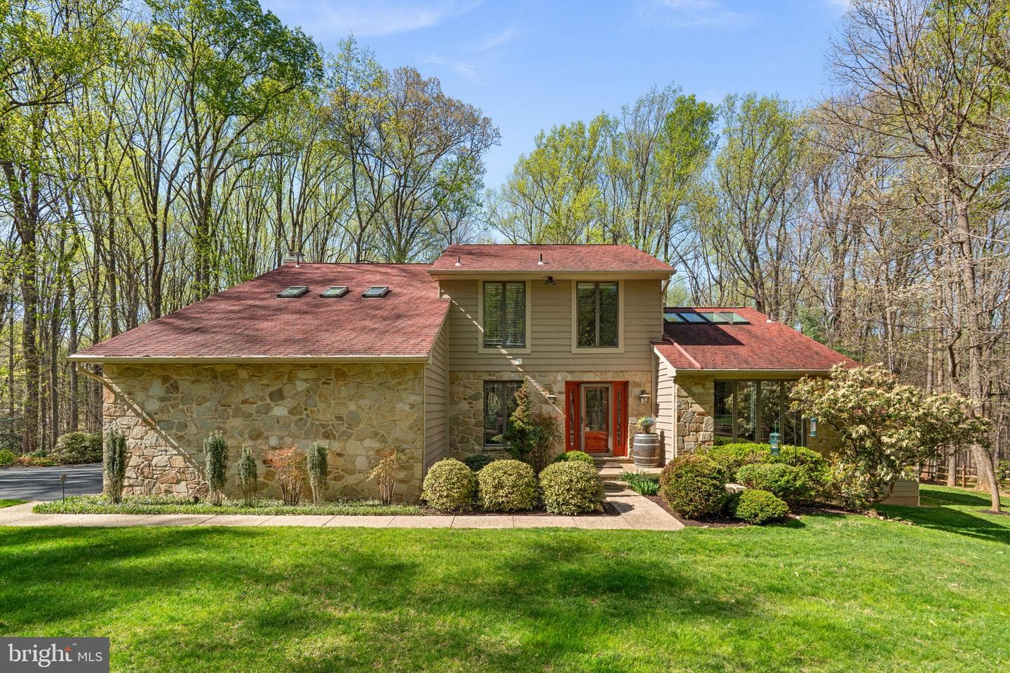 7310 Meadow Wood Way photo 3