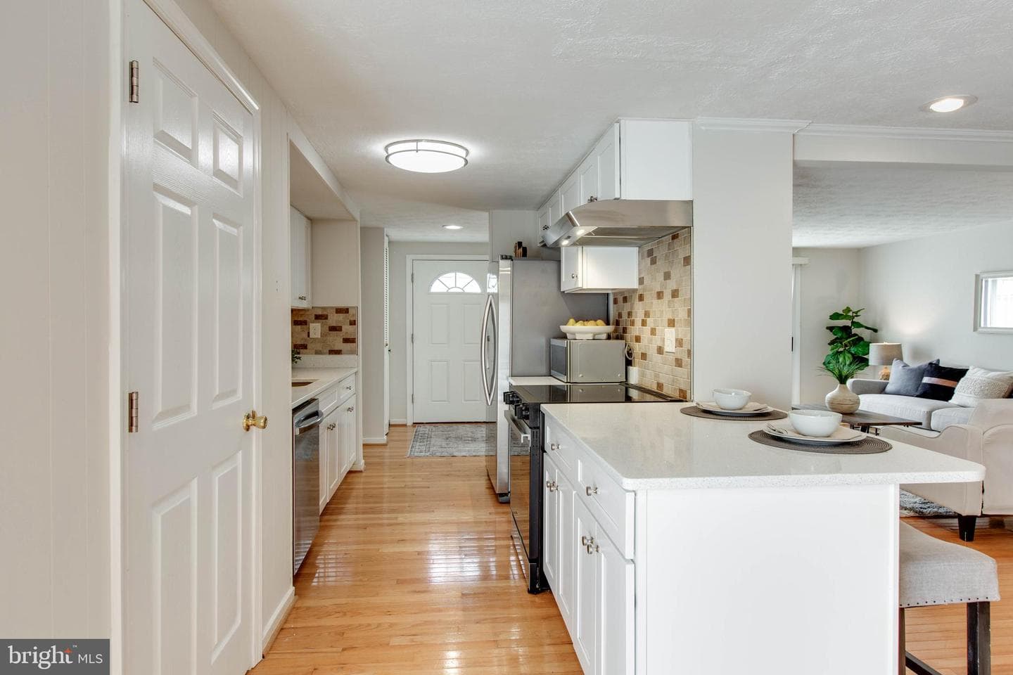 6668 Buckstone Court photo 15