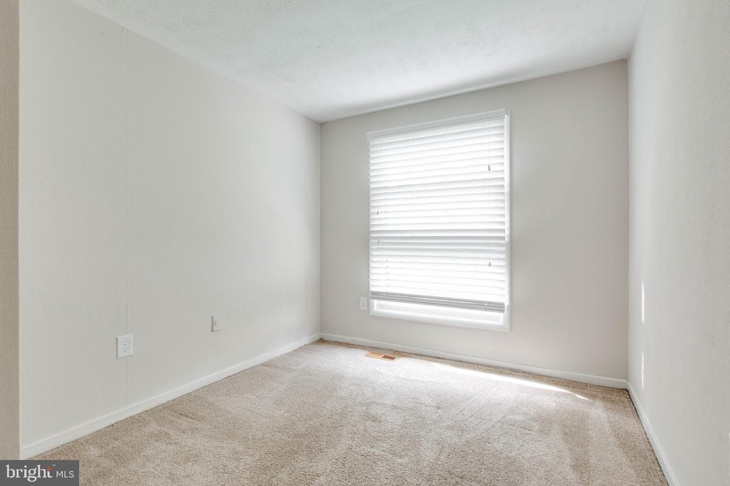 6668 Buckstone Court photo 24