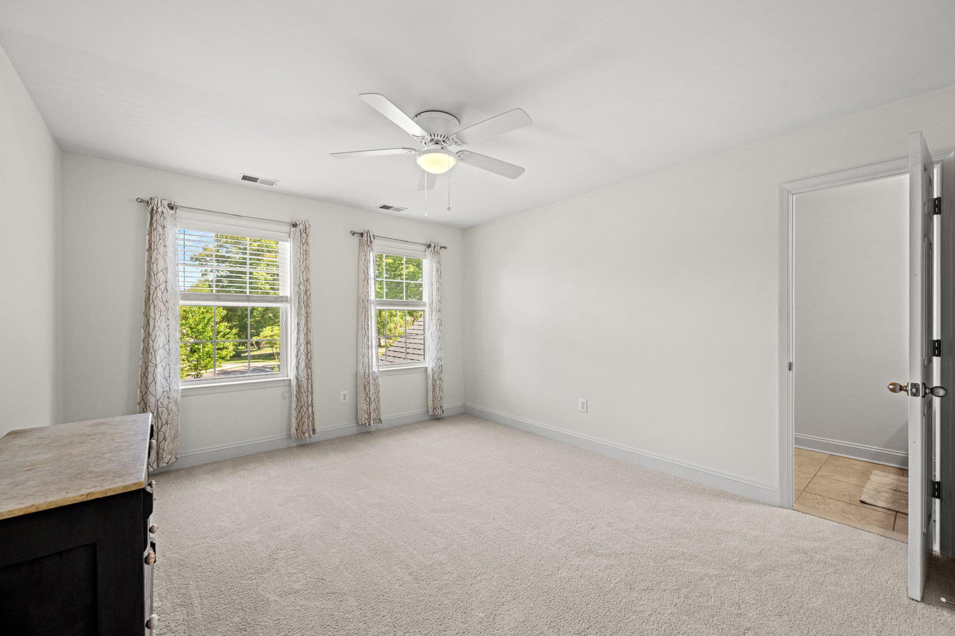 10693 Harding Road photo 37