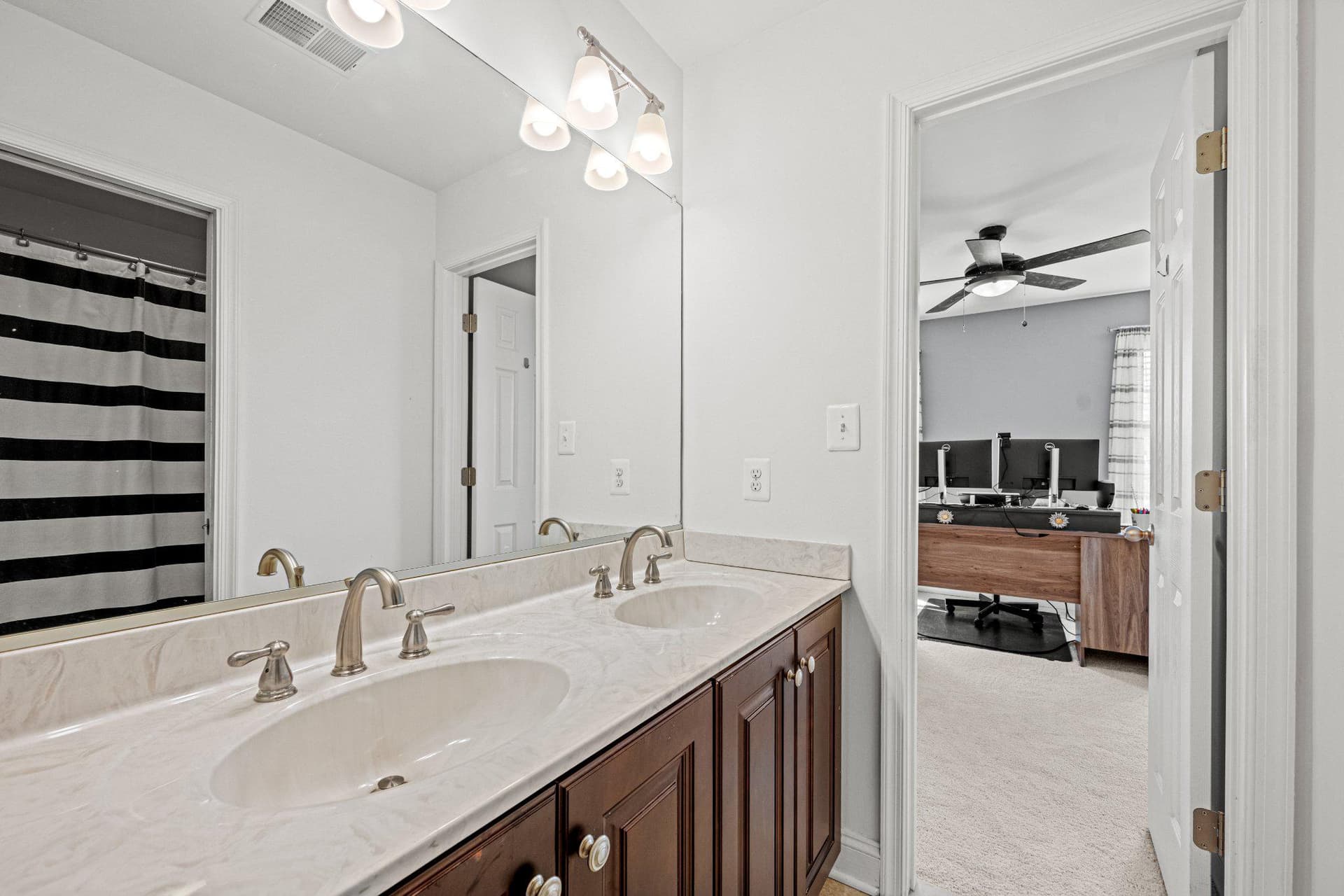 10693 Harding Road photo 42