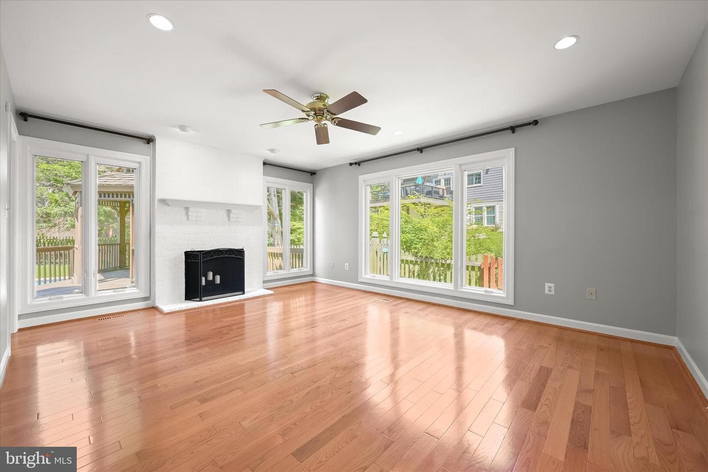 8649 Goldenstraw Lane photo 29