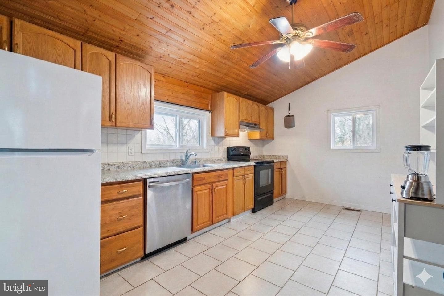 16700 Frederick Road photo 8