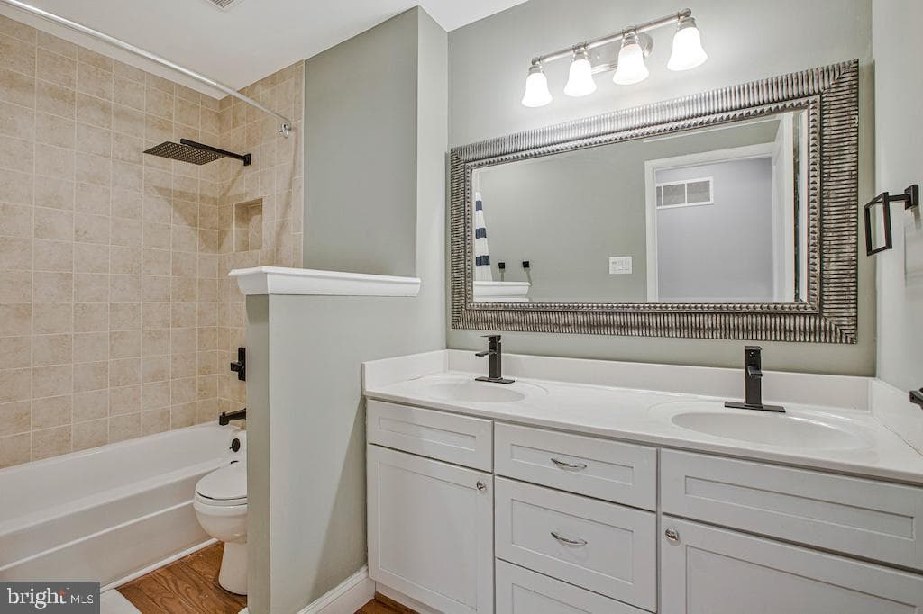 5220 Farm Pond Lane photo 22