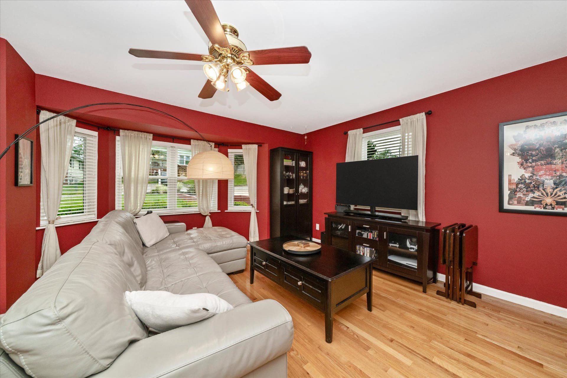 6334 Euclid Avenue photo 4
