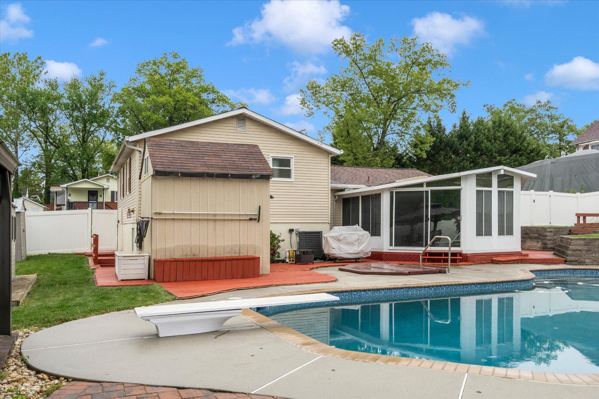 6334 Euclid Avenue photo 43