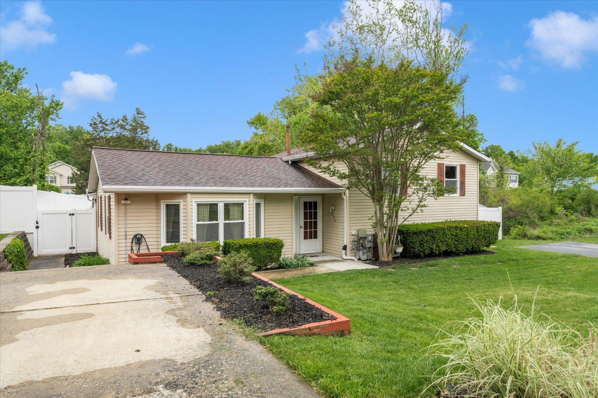 6334 Euclid Avenue photo 52