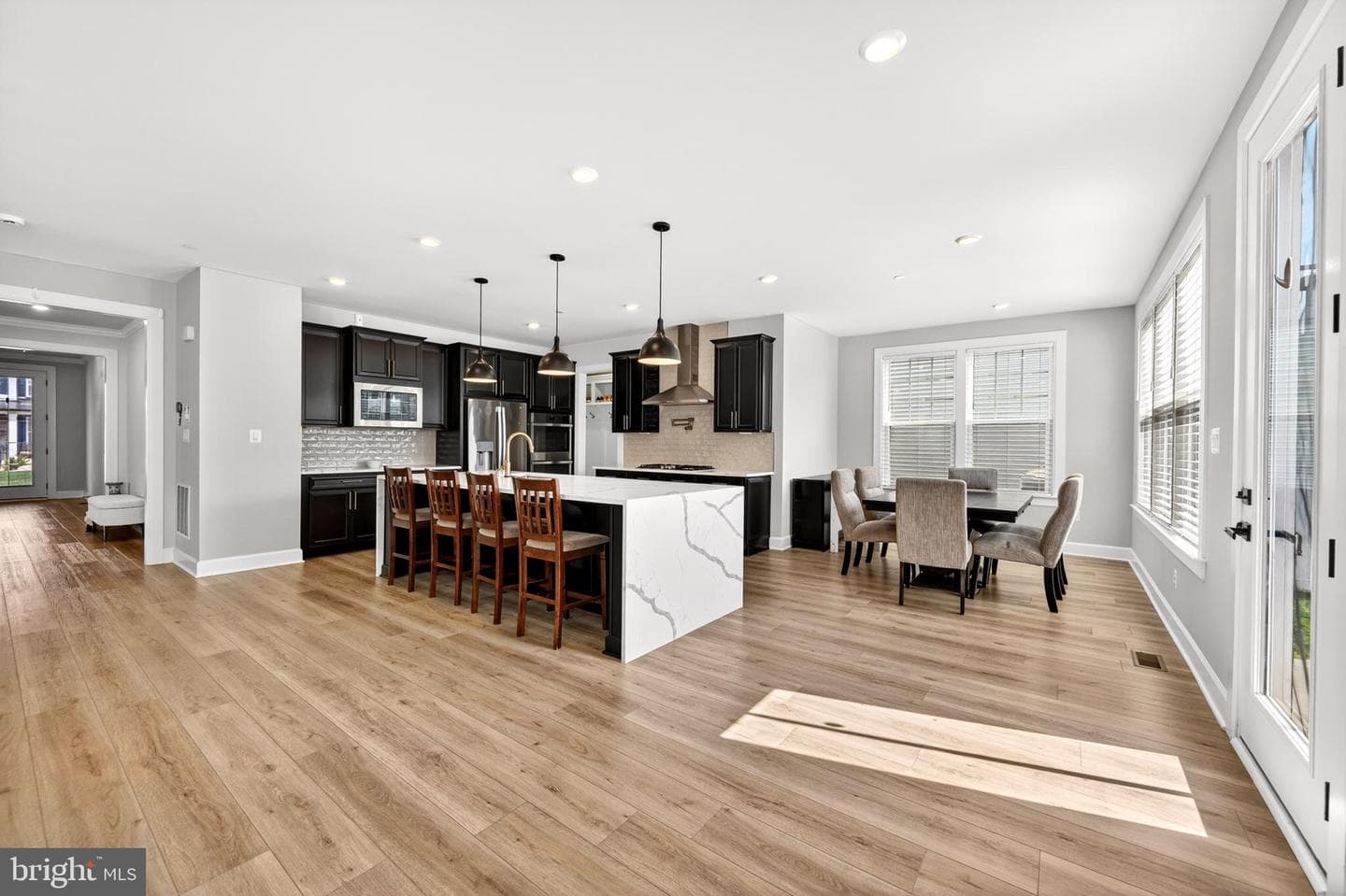 7973 Lawndale Circle photo 6
