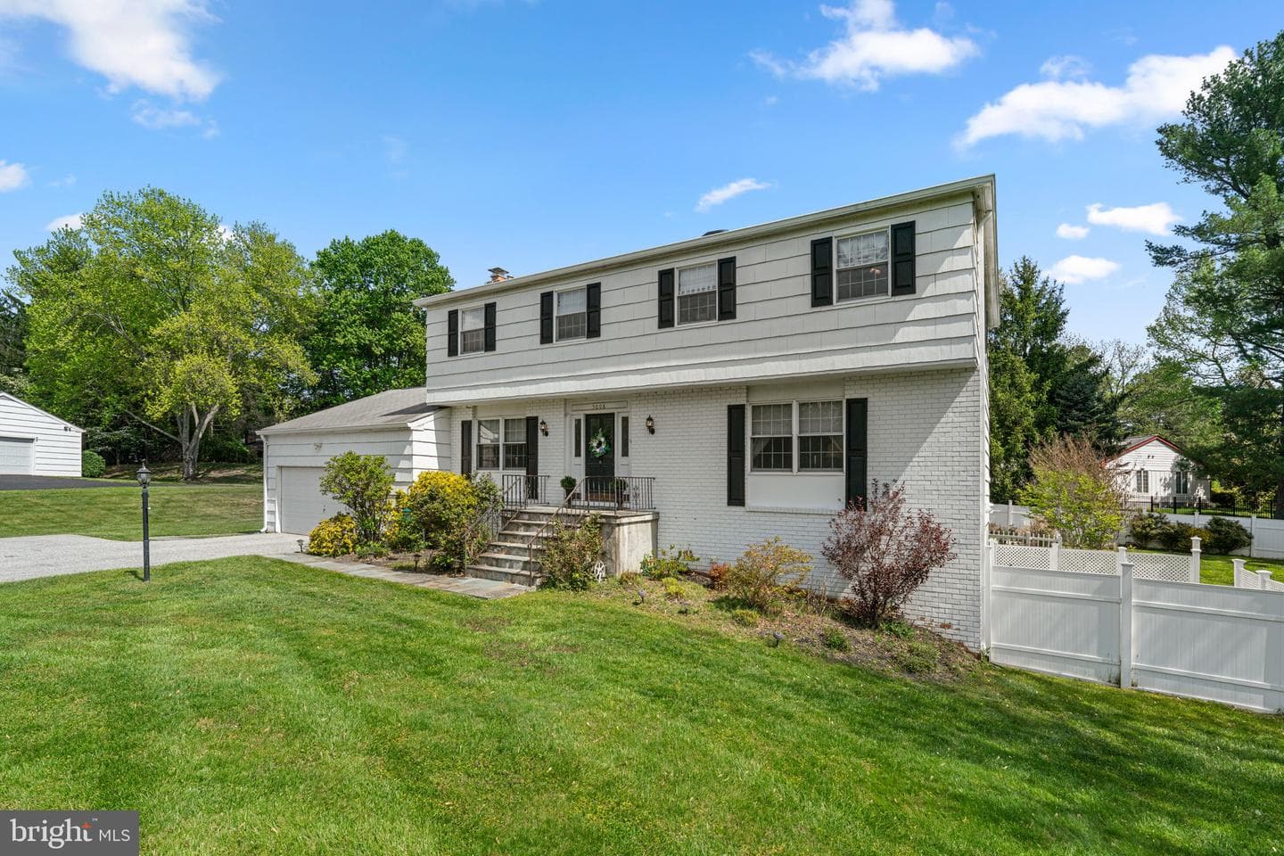 5008 Lake Circle W photo 55