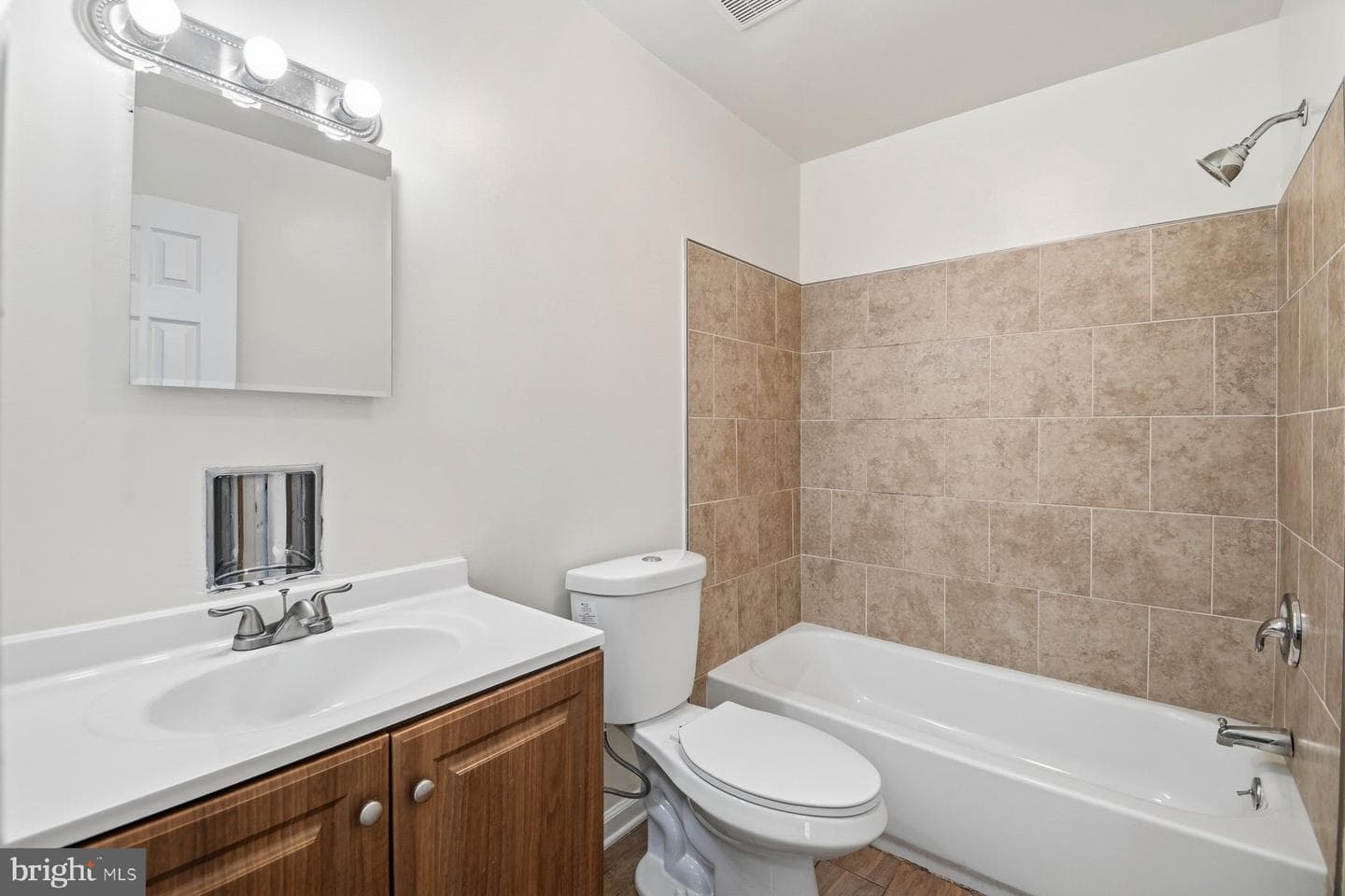 9308 All Saints Road photo 22