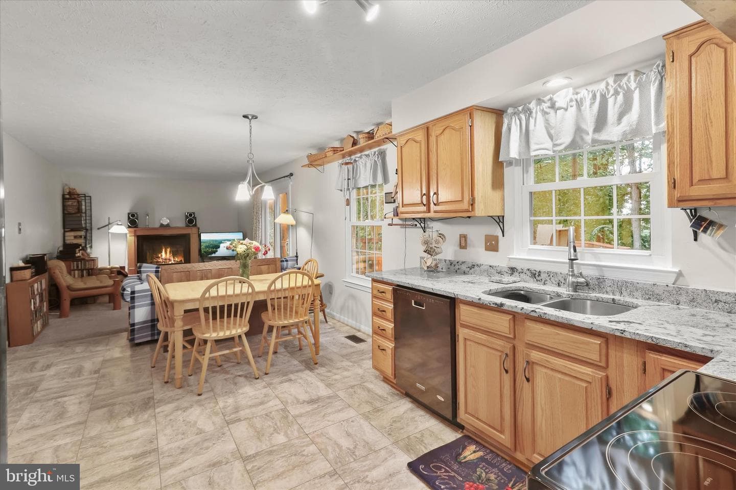 6424 Wesley Lane photo 10