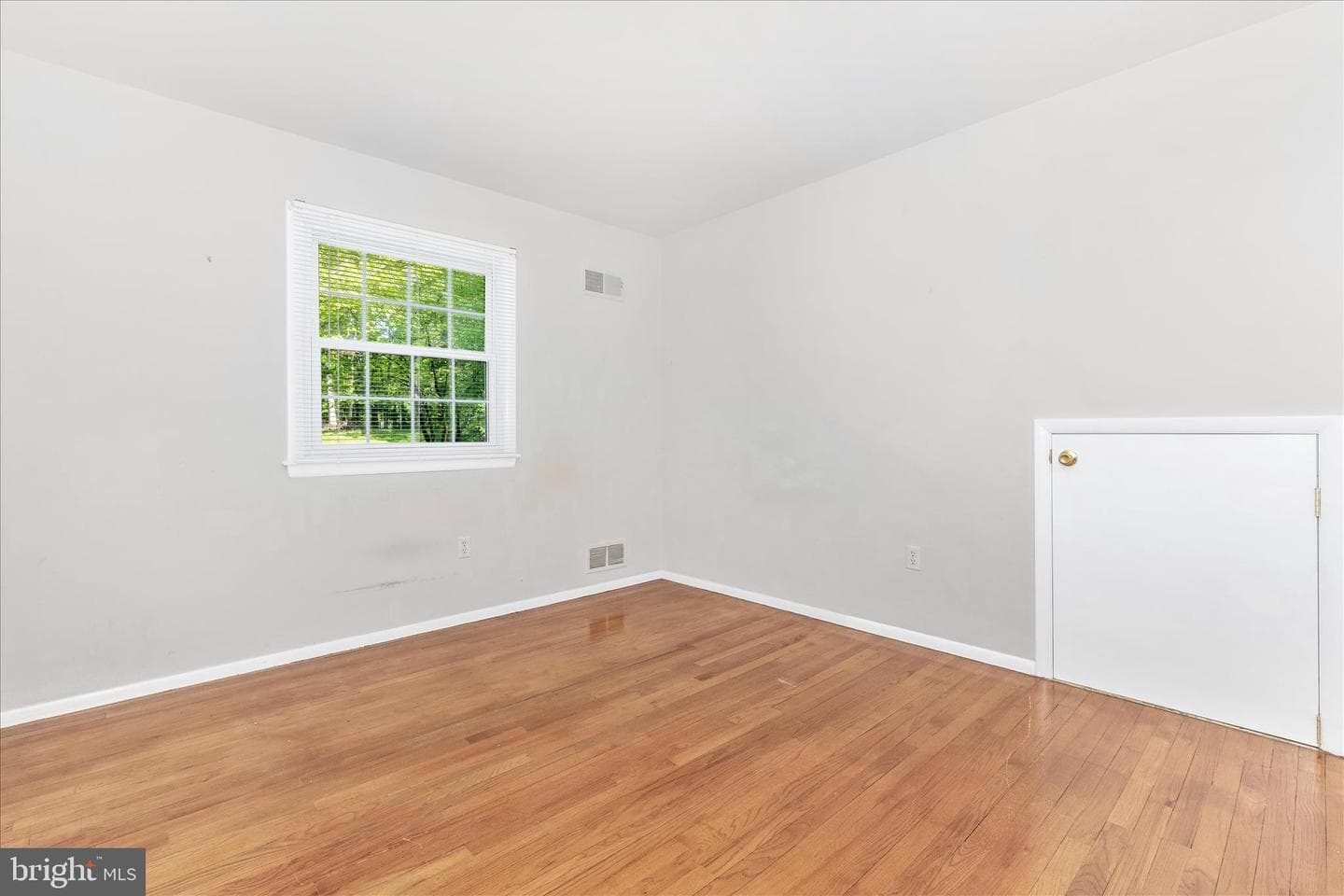 7946 Helmart Drive photo 34